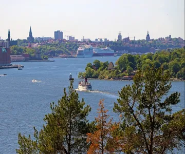 Boat to Fjäderholmarna